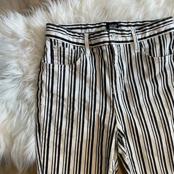 URBAN Outfitters Striped Ankle Jeans - Picture 3 of 15
